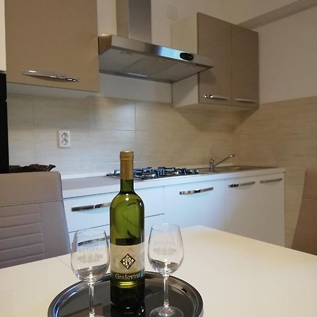 Guesthouse Vesna セニ エクステリア 写真