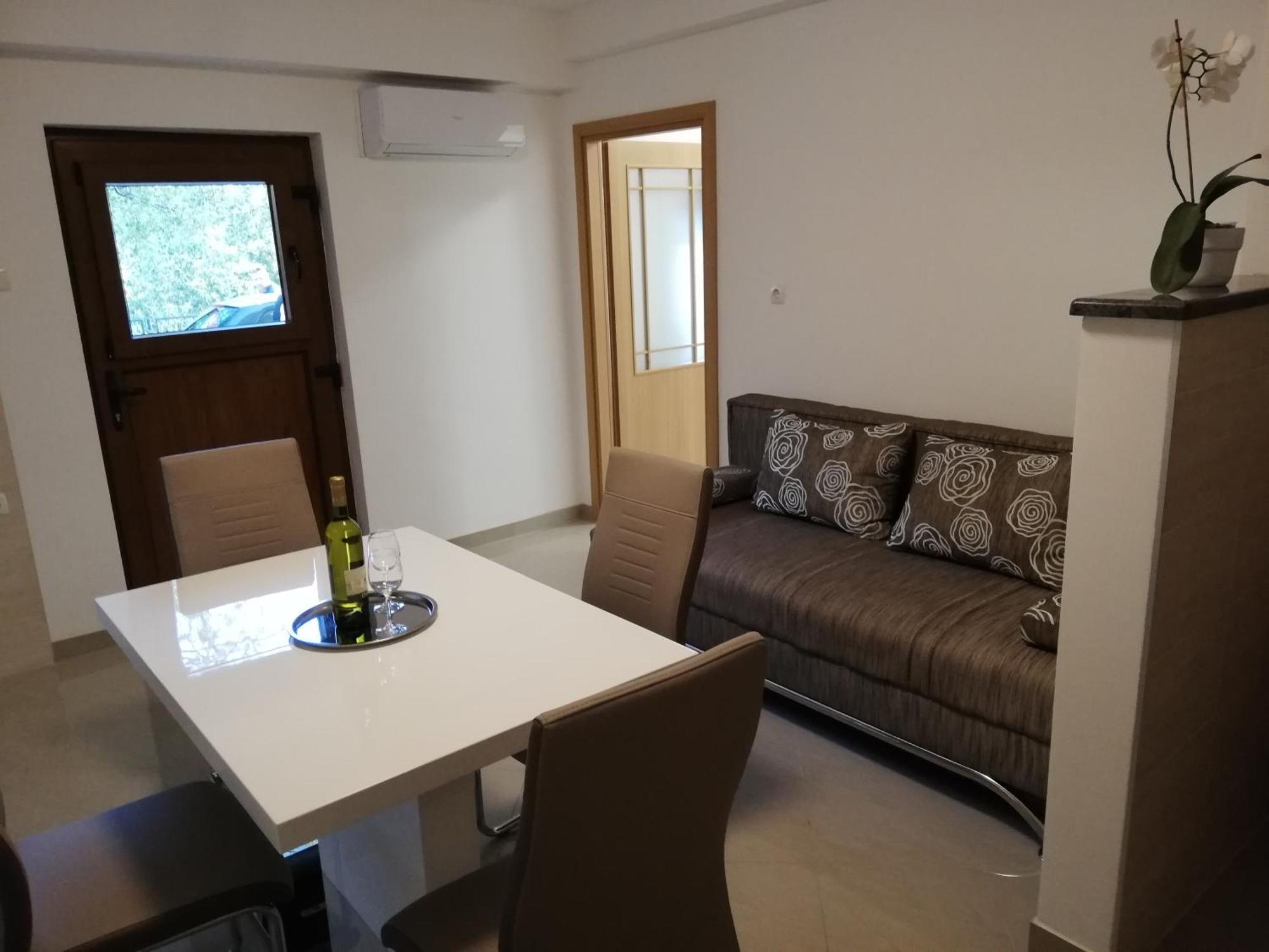 Guesthouse Vesna セニ エクステリア 写真